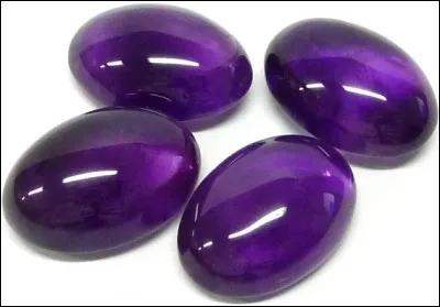 Comment s'appelle cette pierre précieuse ?