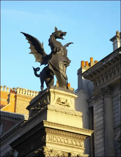 Quels créateurs gardent de nombreuses entrées de la Cité de Londres ?