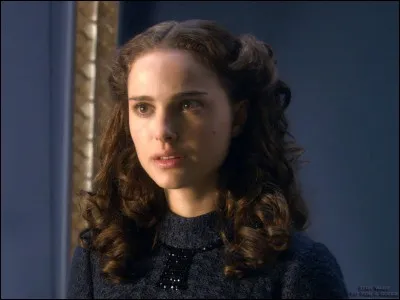 Qui joue le r&ocirc;le de Padm&eacute; Amidala ?