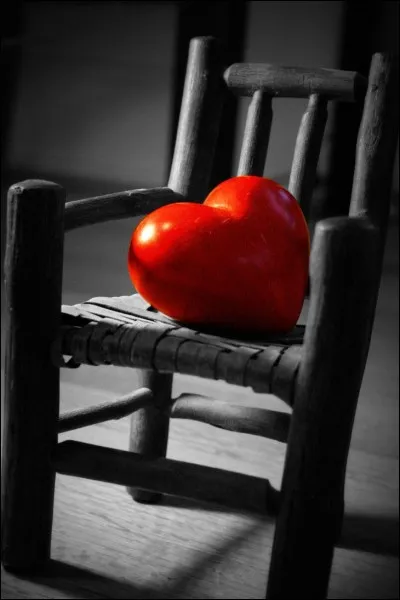 Qui chantait "Et quand il fait trop froid dehors je vais chez les petites surs des curs, la solitude..."