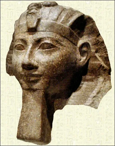 Hatchepsout est la fille de Ramses II
