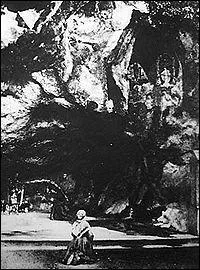 Quelle Bernadette est la plus clbre figure de la ville de Lourdes ?