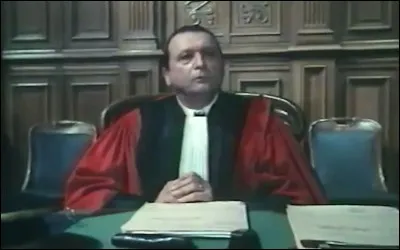 Qui a réalisé, en 1975, "Section spéciale", film sur la création par le gouvernement de Vichy d'une Cour spéciale pour juger les résistants ? Claude Piéplu incarne ici le président de cette cour spéciale.