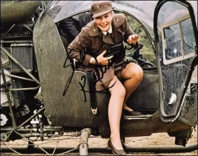 Je suis le Major Margaret Houlihan et je débarque en Corée, dans un milieu difficile et diablement sexiste. Quel est mon métier ?