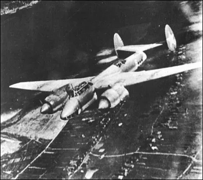 Ce bombardier bimoteur, très rapide - 520 km/h grâce à ses moteurs de 1800 chvx - a été construit de 1941 à 1948. Il est resté en service jusqu'en 1950 et jusqu'aux années 70 en Chine. Quel est cet avion ?
