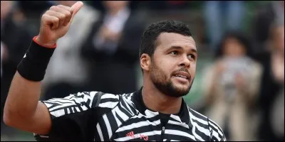 Quel tennisman se d&eacute;brouille toujours pour arriver derri&egrave;re la personne qui souhaite acheter le dernier Kinder Bueno ?