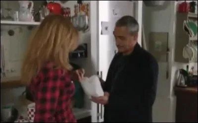 Quel échange propose Marquand ?