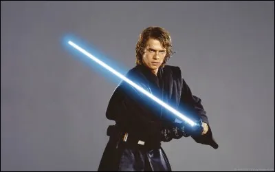 À quel âge Anakin a-t-il construit son premier sabre laser ?