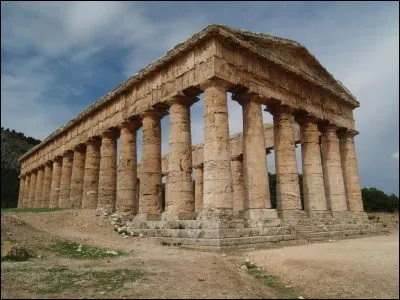 Où son temple se trouve-t-il ?