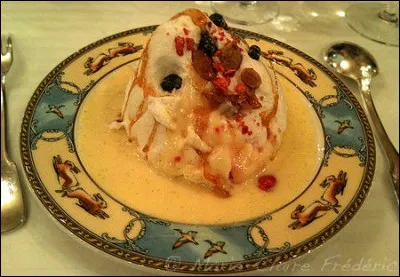 Un dernier dessert qui nous parlera toujours de lui, servi avec sa crème anglaise :