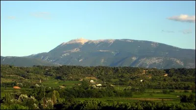 De quel département le mont Ventoux culminant à 1 911 m est-il le plus haut sommet ?