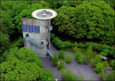 Avec une altitude de 417 m, le mont des Avaloirs est le point culminant...