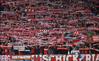 Comment s'appelle la chanson officielle du Bayern ?