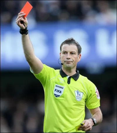 Quel est le plus grand nombre d'expulsions pour un club sur une saison : 14 expulsions ?