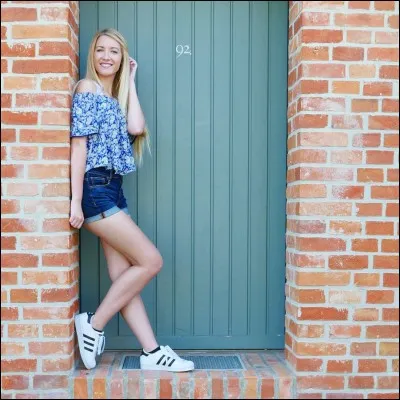 Qui est cette youtubeuse lifestyle, makeup et DIY ?