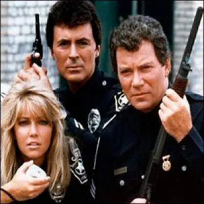 "Hooker" : Stacy, la jeune équipière du héros, était...