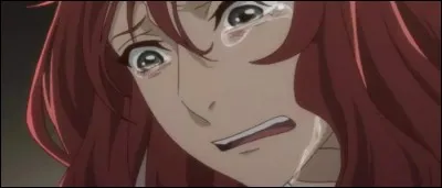 Comment la mère de Chise a-t-elle tenté de la tuer ?