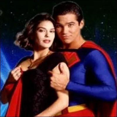 « Loïs et Clark » : les 2 personnages travaillent ensemble au...