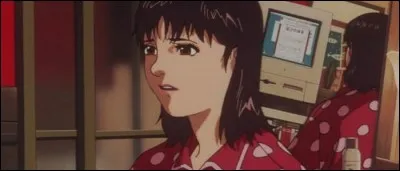 Mima est attaquée par un double d'elle-même qui porte la tenue qu'elle avait lorsqu'elle :