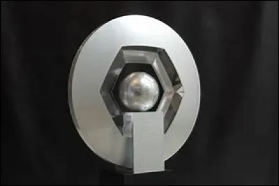 Quel est/sont le(s) club(s) de France à avoir participé le plus de fois à la Ligue 1 ?