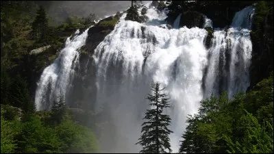 Où se situe la cascade de l'Ange, la plus haute du monde ?