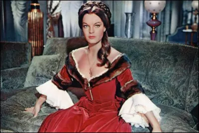 L'h&eacute;roine &eacute;tait incarn&eacute;e par Danielle Darrieux dans le film de 1938, puis par Romy Schneider dans le remake de 1959. Quel est le titre de ce film qui raconte l'amour de l'h&eacute;ro&iuml;ne pour le Tsar Alexandre II ?