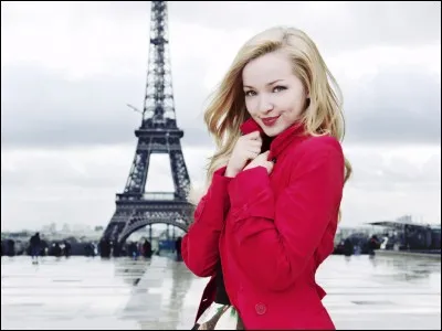 De quelle couleur sont ses cheveux normalement ?