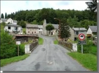 Nous sommes en Nouvelle-Aquitaine, à Grandsaigne. Petit village de 47 habitants, dans le parc naturel régional de Millevaches en Limousin, il se trouve dans le département ...
