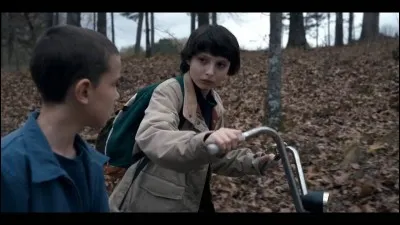 Quelle sorte de voiture Elfe (Onze) fait-elle revoler dans les airs ?