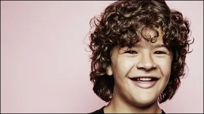 De quelle couleur sont les yeux de Gaten (Dustin) ?