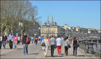 Selon l'Insee, au 1er janvier 2012 la m&eacute;tropole bordelaise compte ...