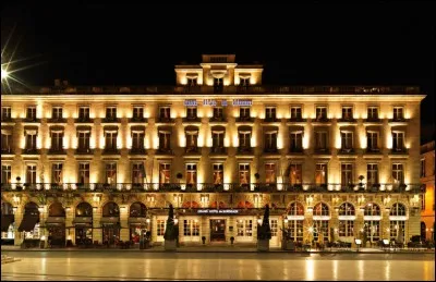 Quel est le nom du restaurant du grand h&ocirc;tel de Bordeaux ?