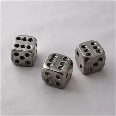 Dans quel domaine l'expression "Les dés sont pipés" puise-t-elle ses origines ?