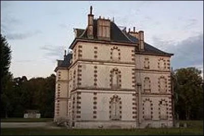 Je vous emmène maintenant dans le Centre-Val-de-Loire visiter le château de la Valette, à Pressigny-les-Pins. Commune de la région naturelle du Gâtinais, elle se trouve dans le département ...