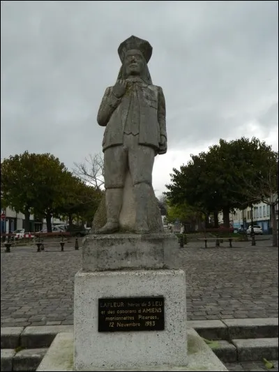 Où se trouve la statue de Lafleur ?