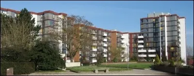 Quel boulevard relie la Somme aux quartiers du nord d'Amiens ?