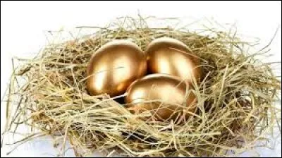 Complétez cette expression : "Tuer ... aux ufs d'or".