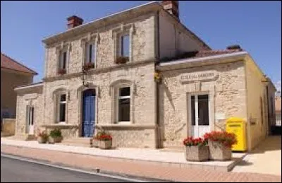 Pujols-sur-Ciron, en Gironde, est une commune de la région ...