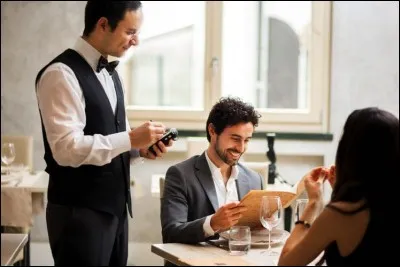 "Bonjour, puis-je prendre votre commande s'il vous plaît ?" 
Je suis...