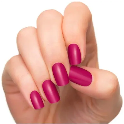 Est-ce que tu aimes bouger ou te faire les ongles ?