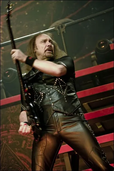 Qui est ce bassiste britannique fondateur du groupe de heavy metal Judas Priest ?
