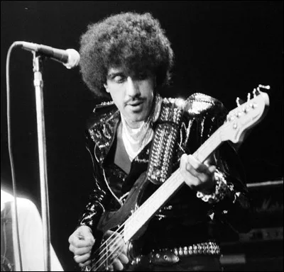 Qui est ce bassiste et chanteur irlandais du groupe Thin Lizzy ayant fait flirter le hard rock avec la soul et la musique celtique ?