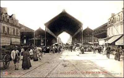 Le marché à la criée, dont les prix sont faits par un maître des ventes, interpelle le client. Quel autre nom lui donne-t-on ?
