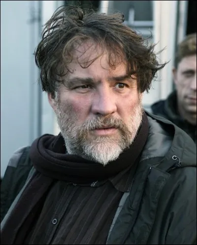 Est-il français ou non ?