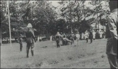 Qui s'est rendu coupable d'exactions envers des civils - bastonnades en place publique - sur le front océanien ?
