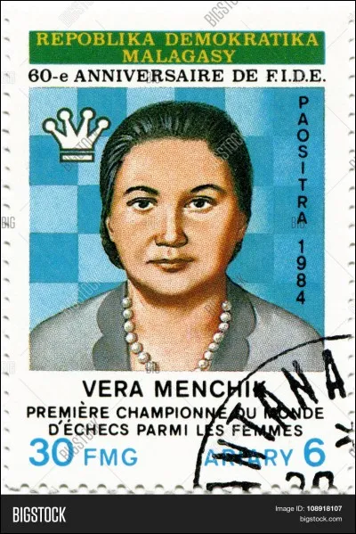 Ver Menchik a participé à 43 championnats du monde féminins de 1931 à 1937. Combien en a-t-elle gagnés ?