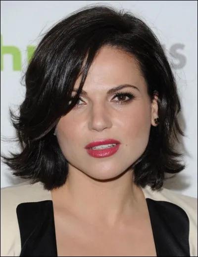 Quel actrice incarne le rôle de Regina ?