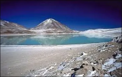 Quel est le lac le plus haut du monde ?