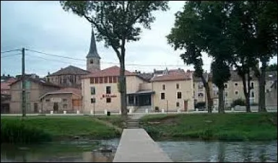 Jean-Claude est un habitant de Mirecourt (Vosges). Il porte le gentilé ...