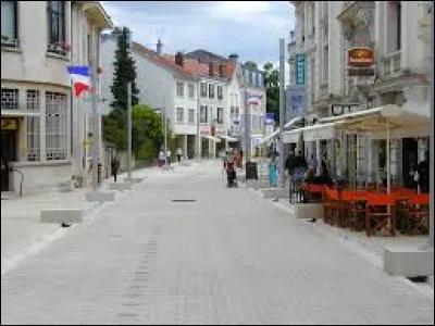 Les habitants de Vittel (Vosges) se nomment les ...